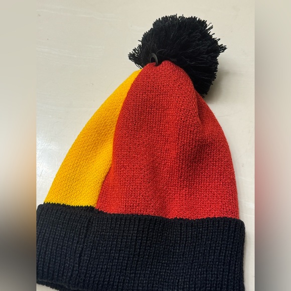 Miami Heat Pom Beanie - Picture 3 of 10